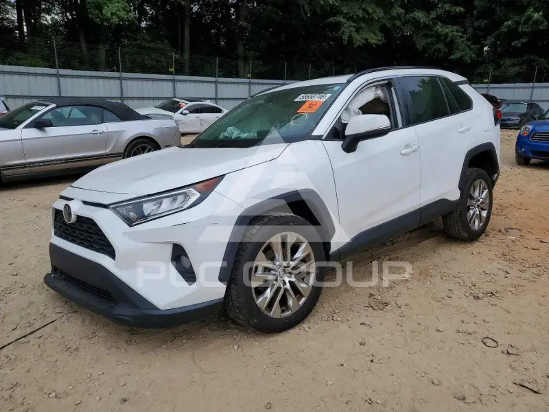 2020 Toyota RAV4 фото