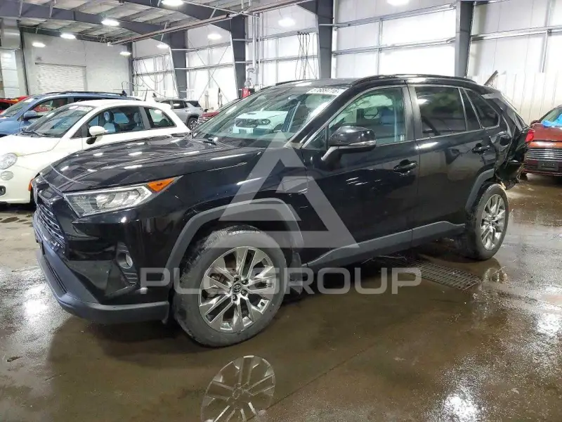 2020 Toyota RAV4 фото