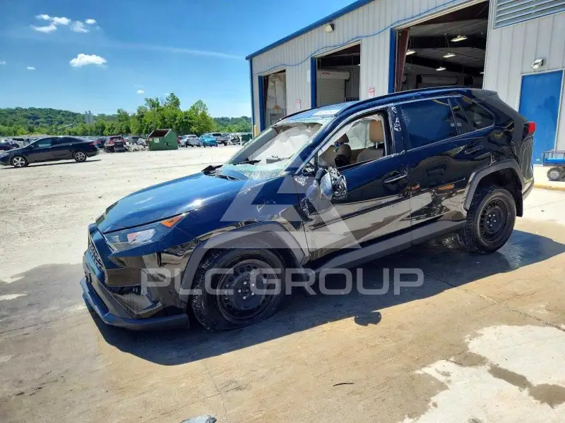 2020 Toyota RAV4 фото