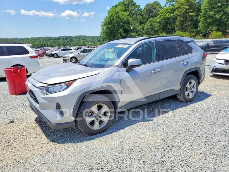 2020 Toyota RAV4 фото