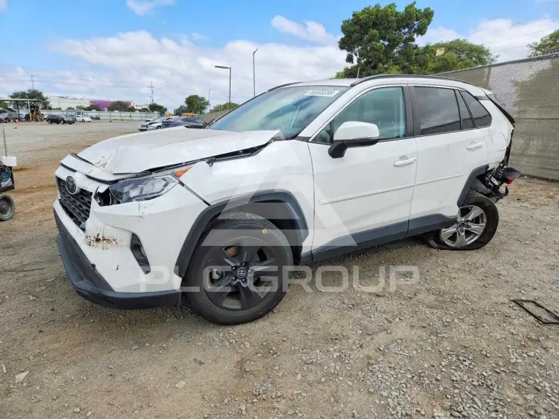 2020 Toyota RAV4 photo