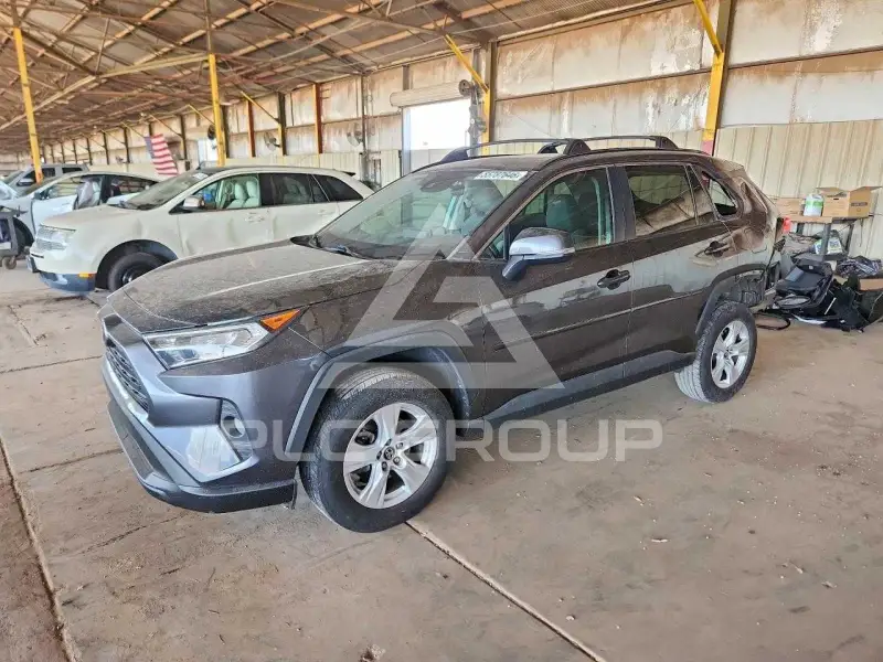 2020 Toyota RAV4 фото