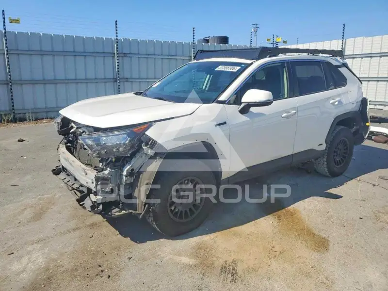 2020 Toyota RAV4 фото