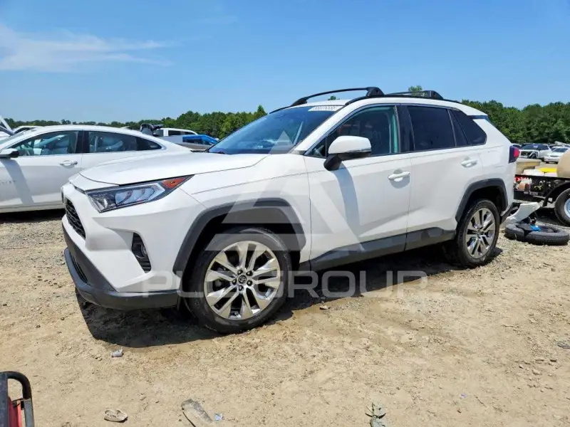 2020 Toyota RAV4 фото