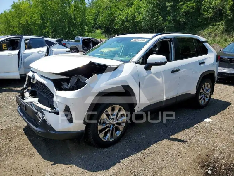 2020 Toyota RAV4 фото