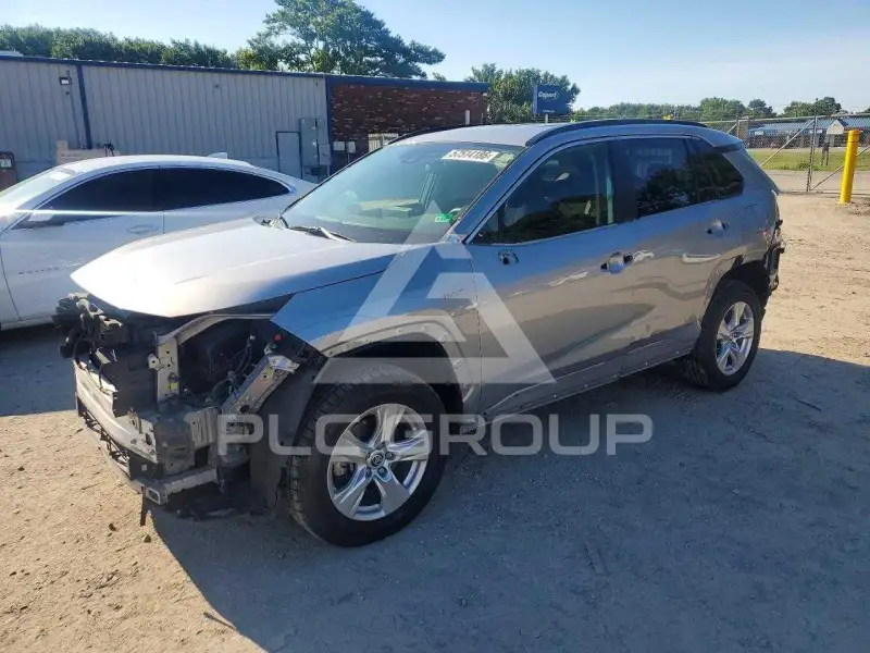 2020 Toyota RAV4 фото