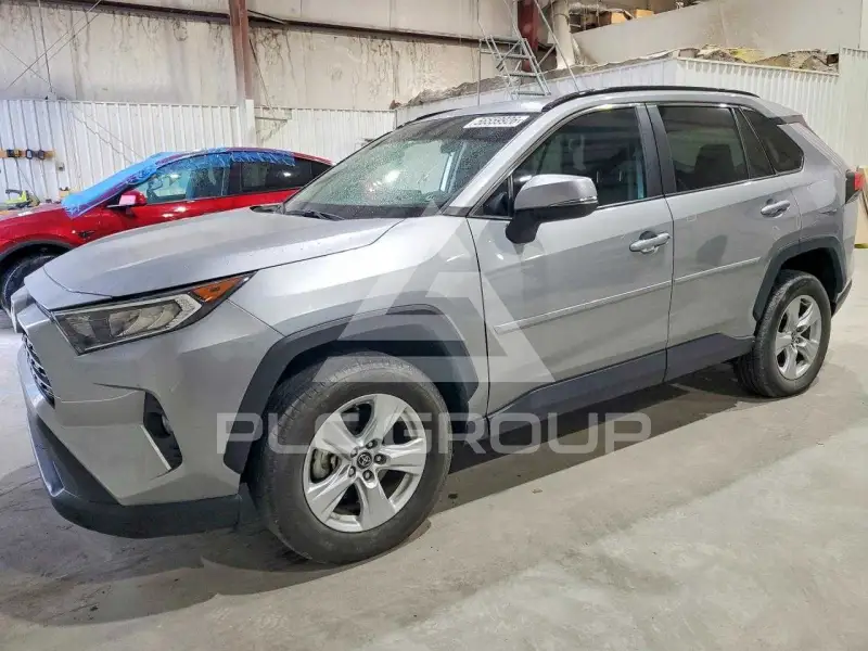 2020 Toyota RAV4 фото