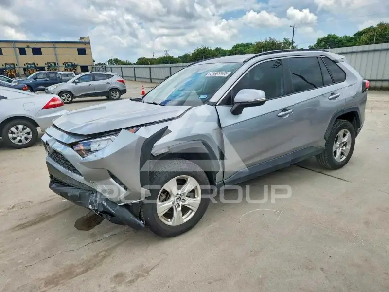 2020 Toyota RAV4 фото