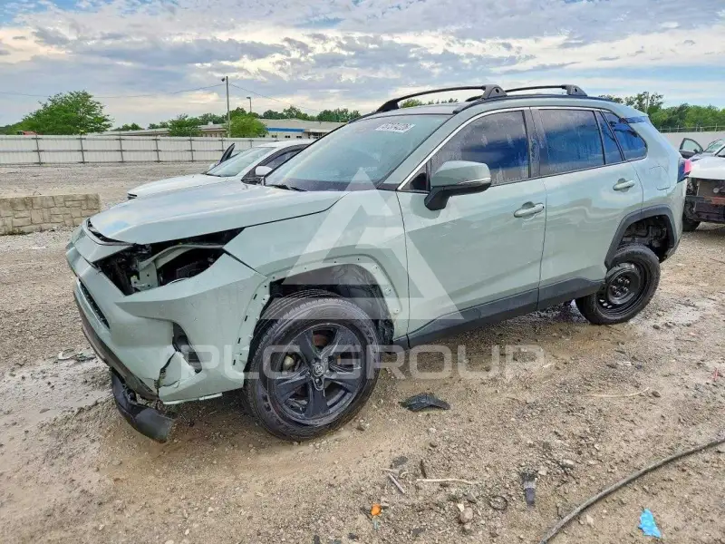 2020 Toyota RAV4 фото