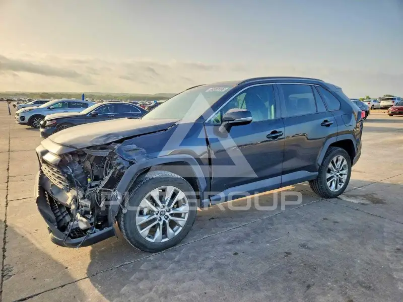 2020 Toyota RAV4 фото