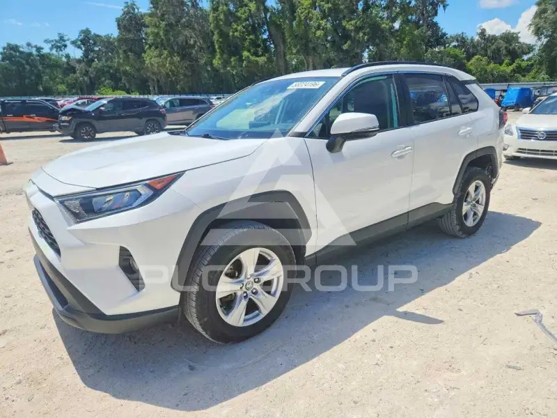 2020 Toyota RAV4 photo