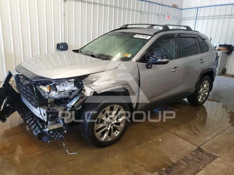 2020 Toyota RAV4 photo
