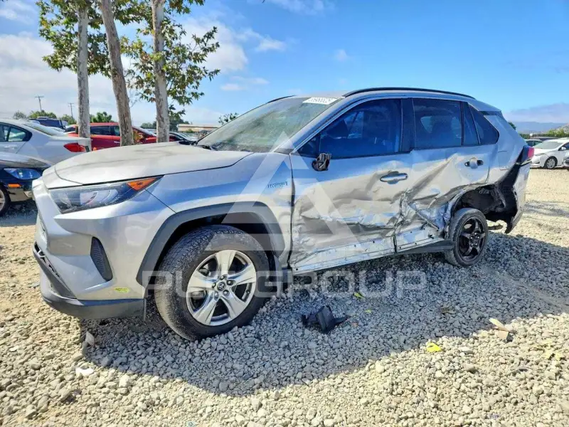 2020 Toyota RAV4 фото