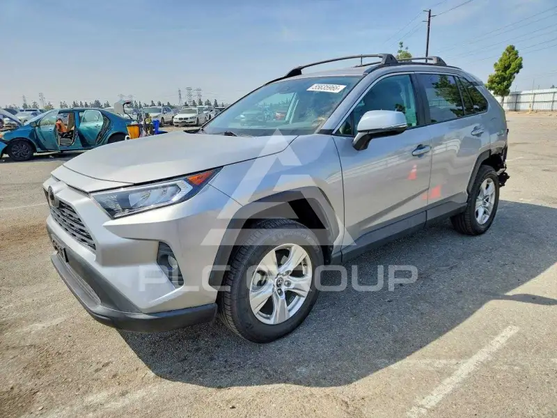 2020 Toyota RAV4 фото