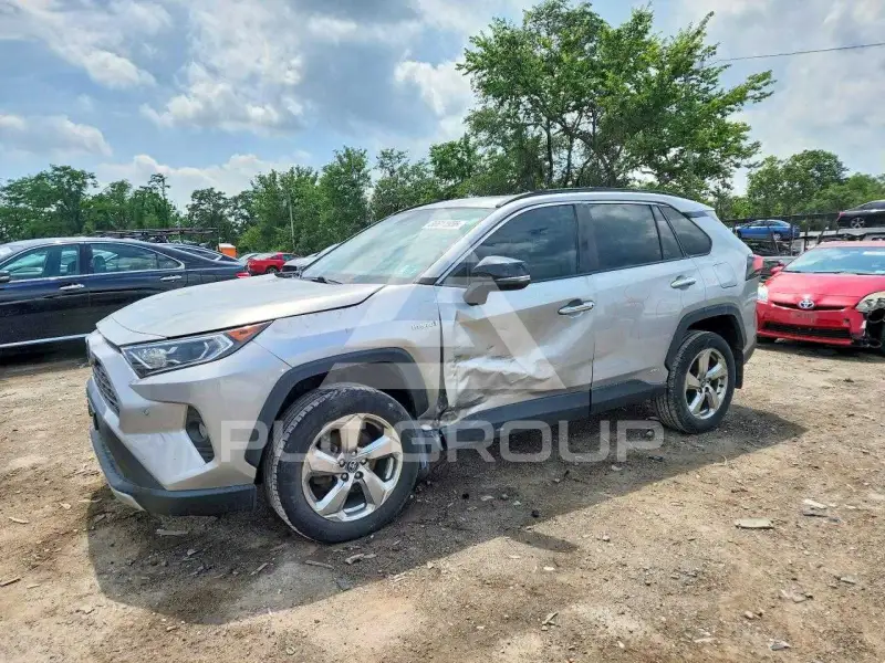 2020 Toyota RAV4 photo