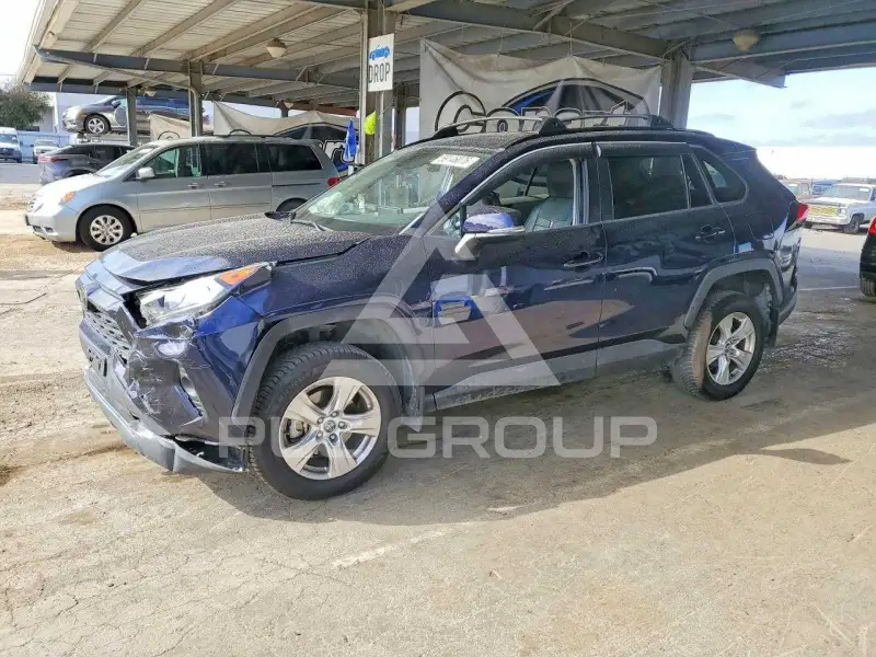 2020 Toyota RAV4 фото
