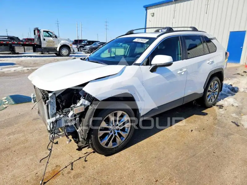 2020 Toyota RAV4 photo