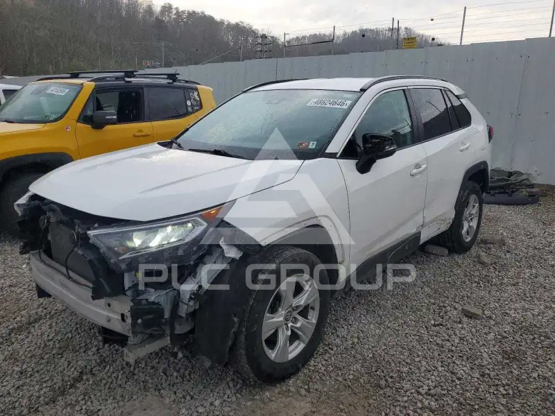 2020 Toyota RAV4 фото