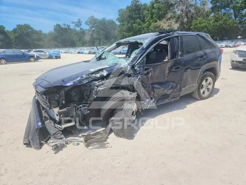 2020 Toyota RAV4 фото