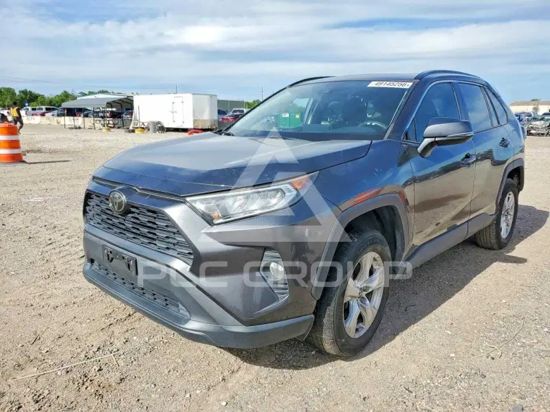 2020 Toyota RAV4 фото