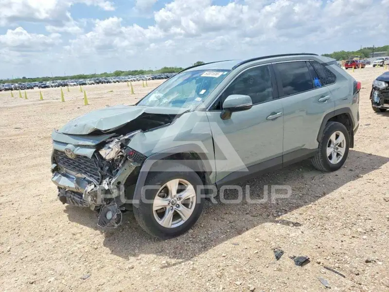 2020 Toyota RAV4 photo