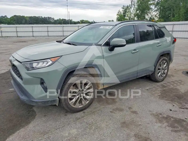 2020 Toyota RAV4 фото