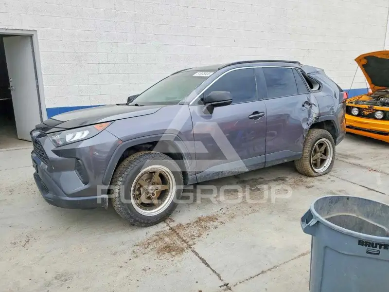 2020 Toyota RAV4 photo