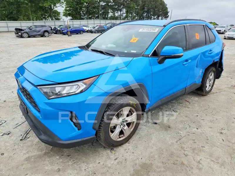 2020 Toyota RAV4 фото