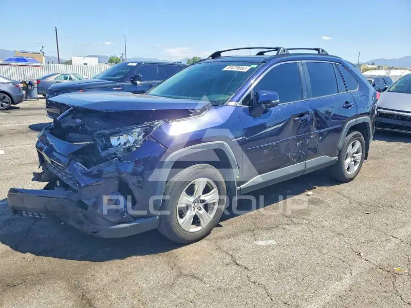 2020 Toyota RAV4 фото