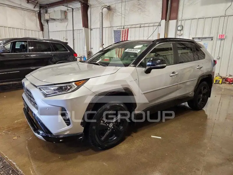 2020 Toyota RAV4 фото