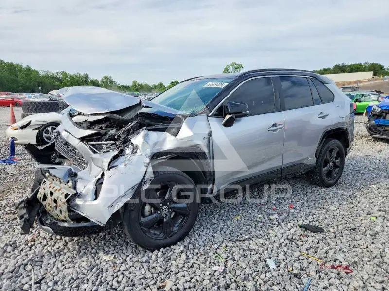 2020 Toyota RAV4 photo