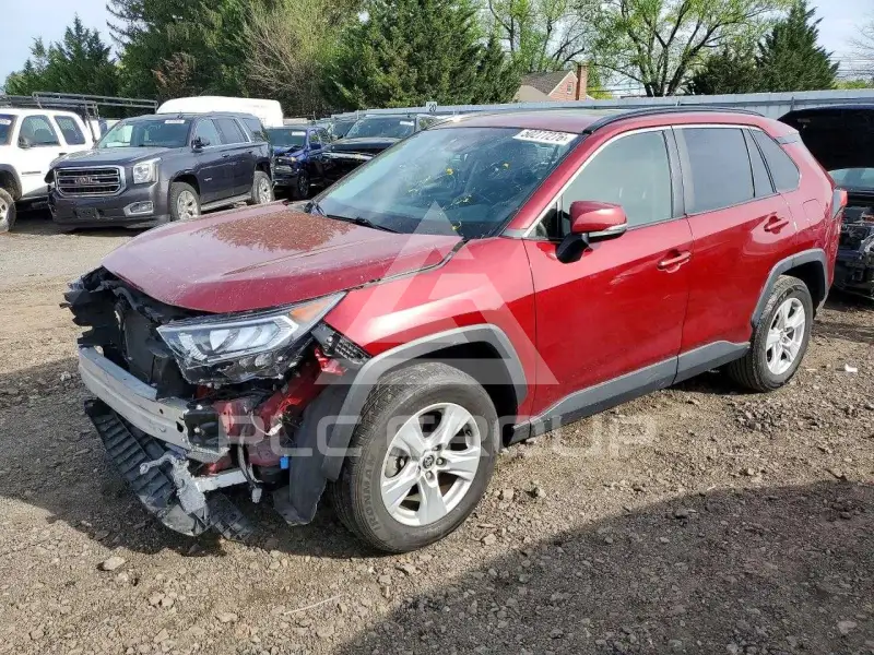 2020 Toyota RAV4 фото