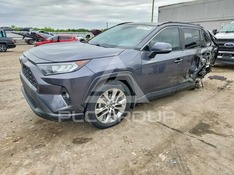 2020 Toyota RAV4 photo