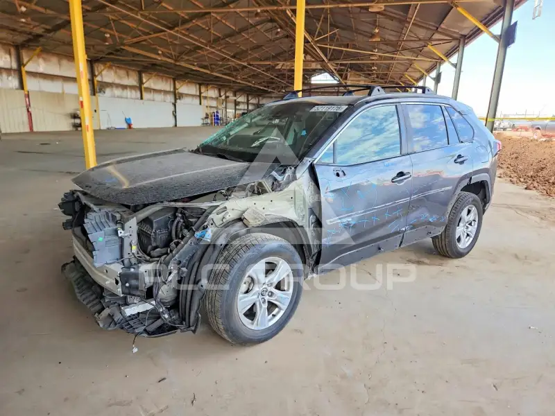 2020 Toyota RAV4 фото
