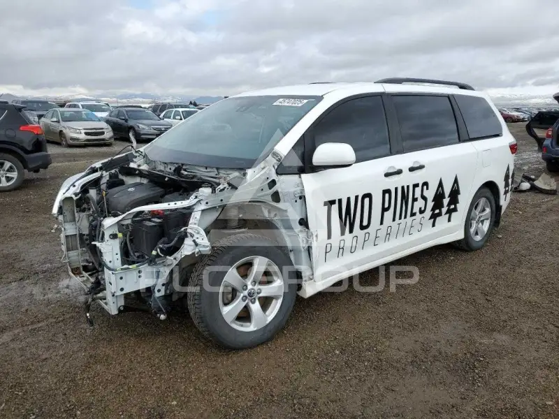 2020 Toyota SIENNA photo