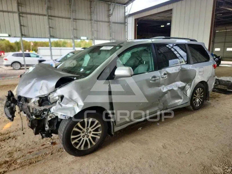 2020 Toyota SIENNA фото
