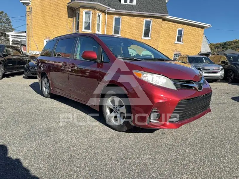 2020 Toyota SIENNA photo