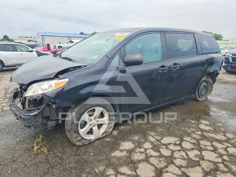 2020 Toyota SIENNA photo