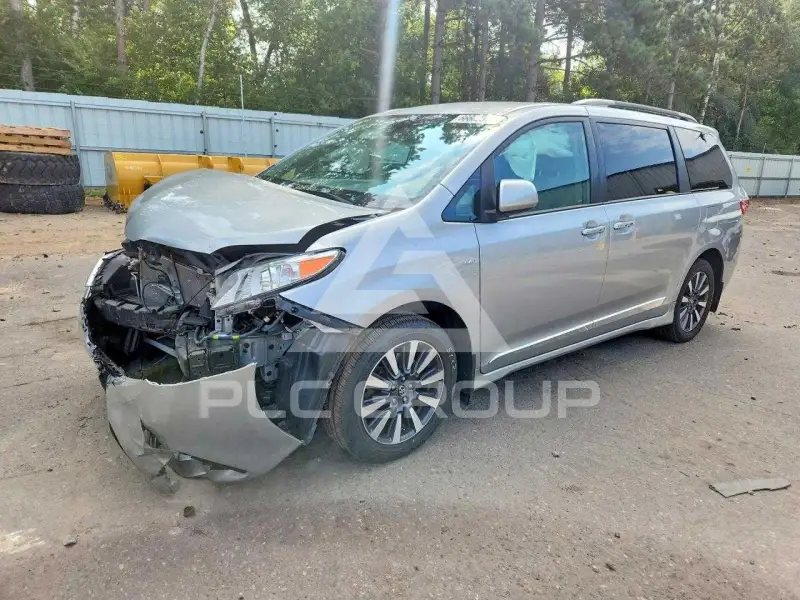 2020 Toyota SIENNA фото