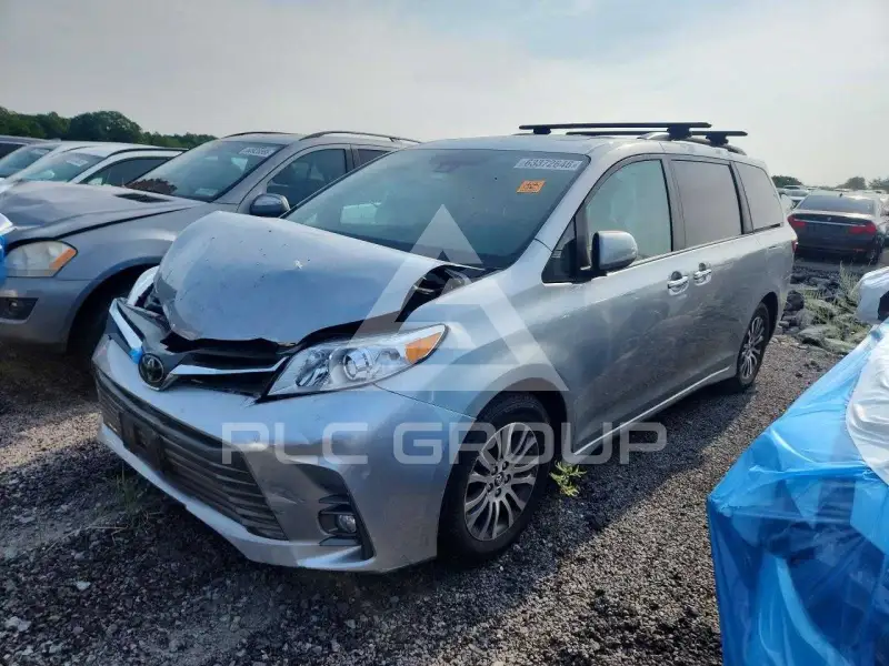 2020 Toyota SIENNA photo