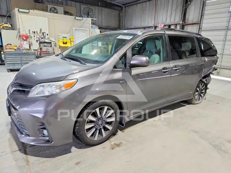 2020 Toyota SIENNA photo