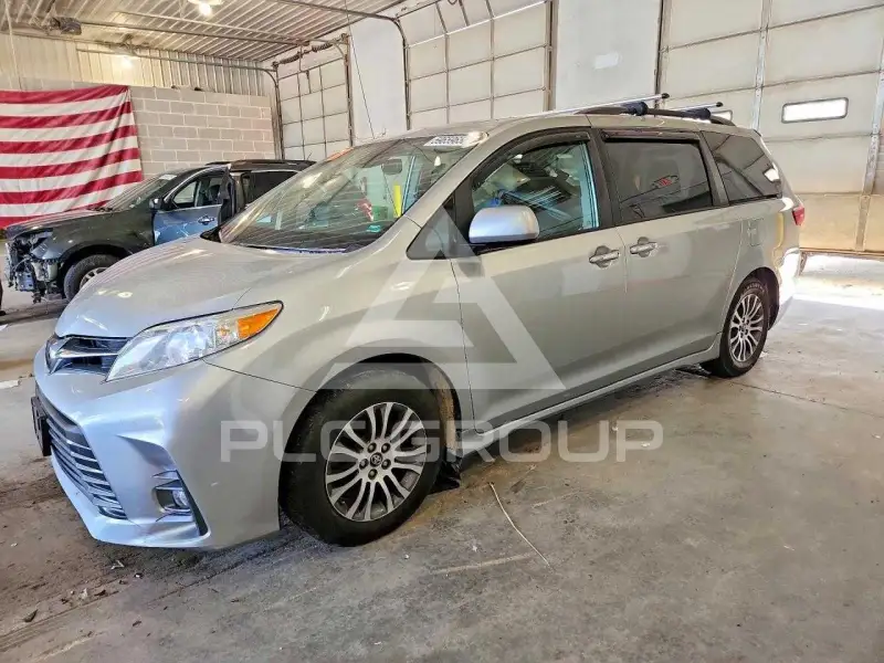 2020 Toyota SIENNA фото
