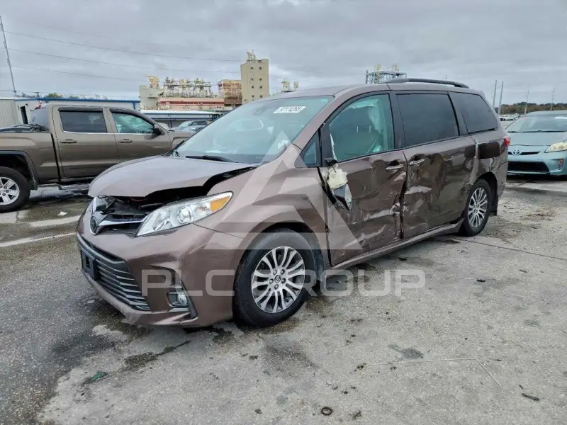 2020 Toyota SIENNA фото