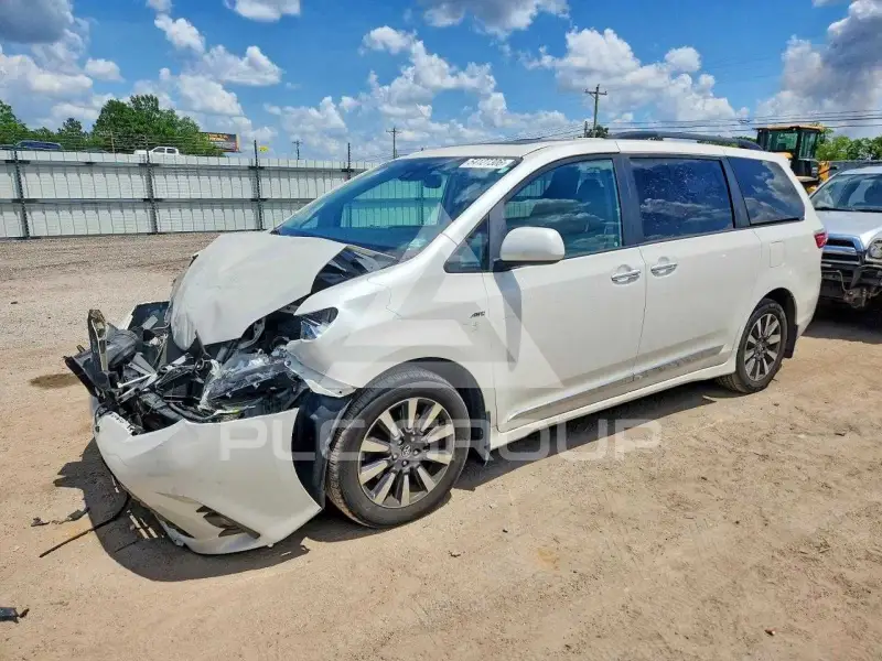 2020 Toyota SIENNA фото