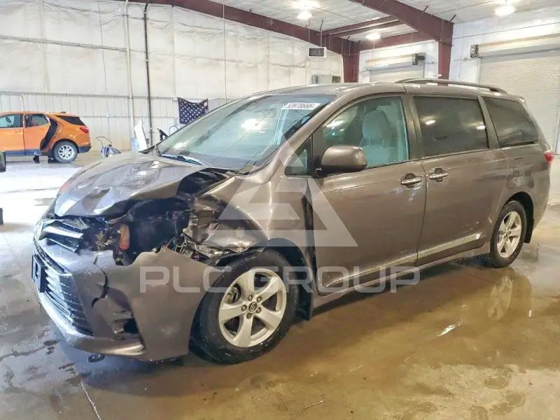 2020 Toyota SIENNA фото