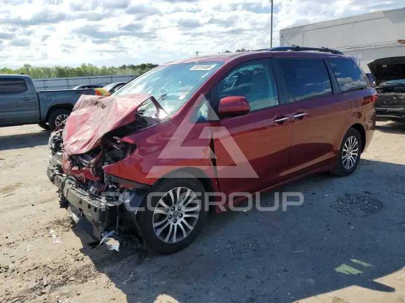 2020 Toyota SIENNA photo