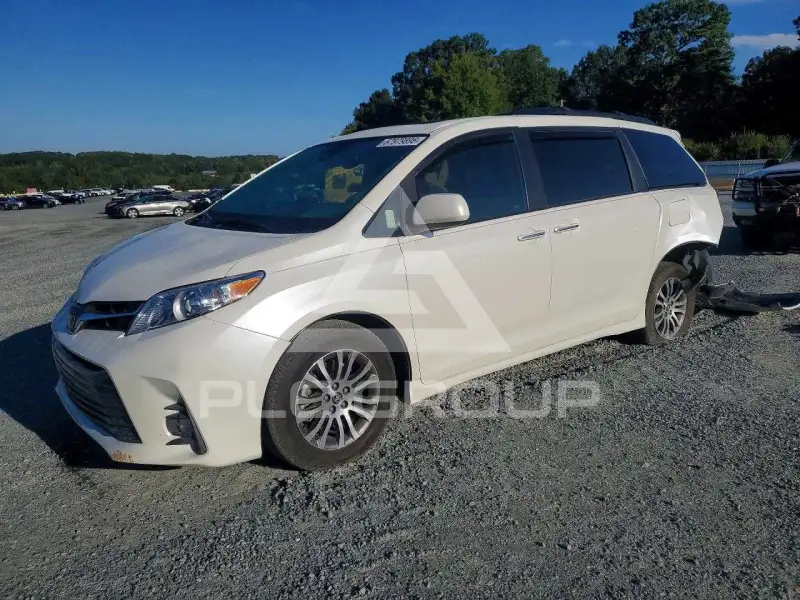 2020 Toyota SIENNA photo