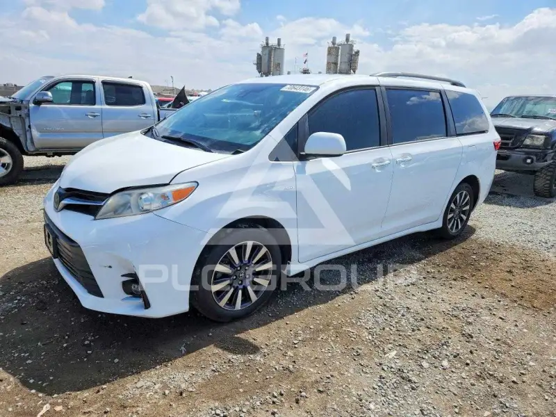 2020 Toyota SIENNA photo