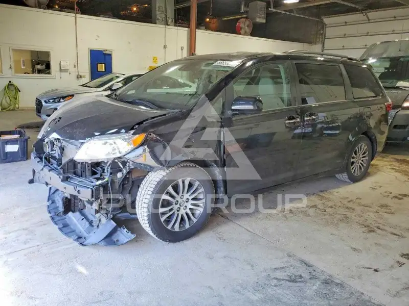2020 Toyota SIENNA фото
