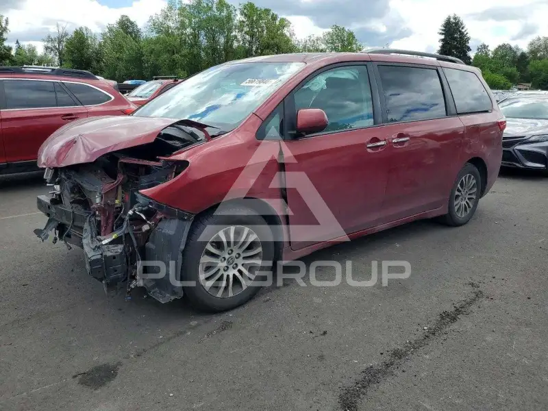 2020 Toyota SIENNA photo